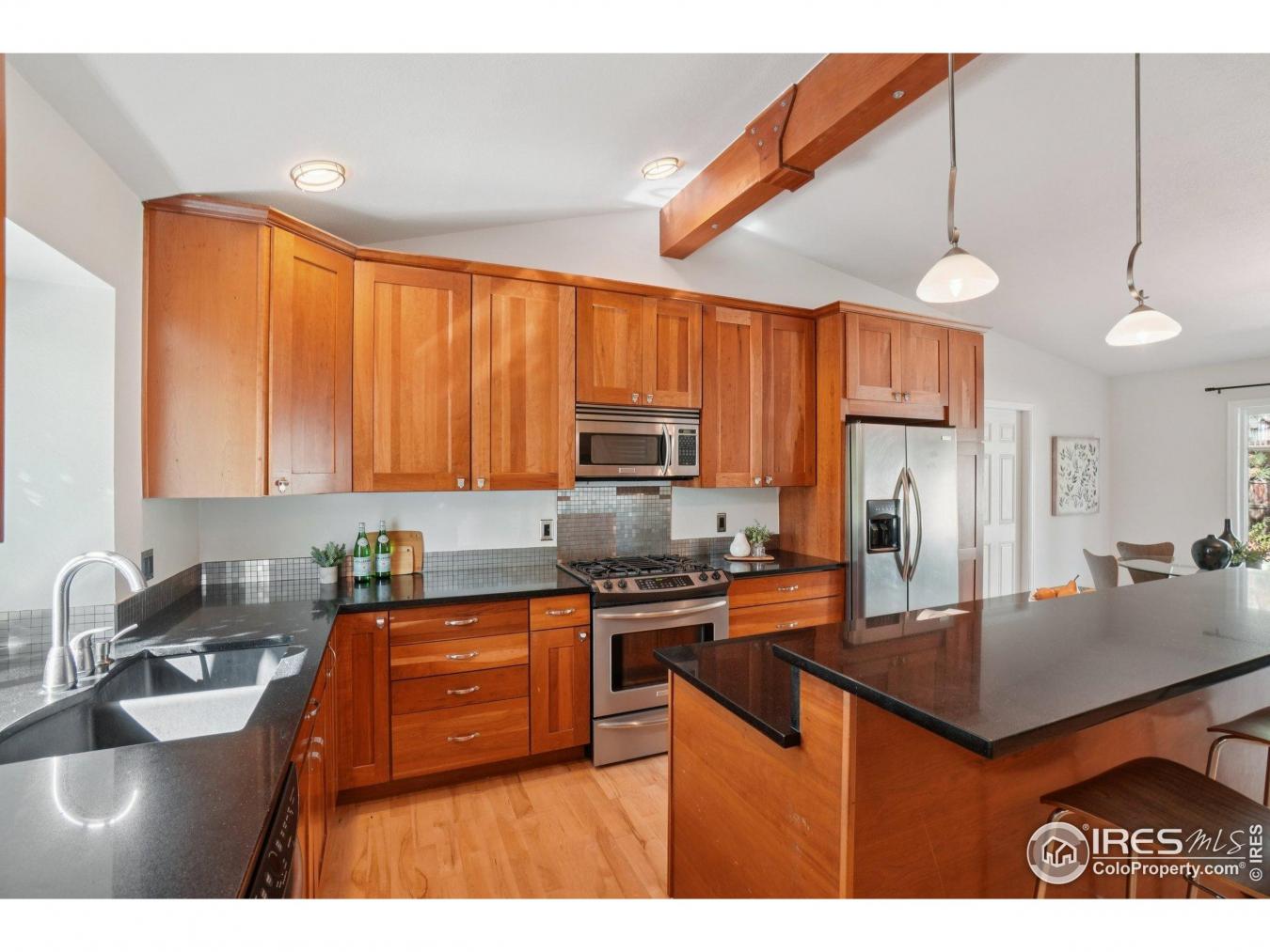 Louisville, Boulder, 80027, United States, 3 Bedrooms Bedrooms, ,2 BathroomsBathrooms,Residential,For Sale,1959832