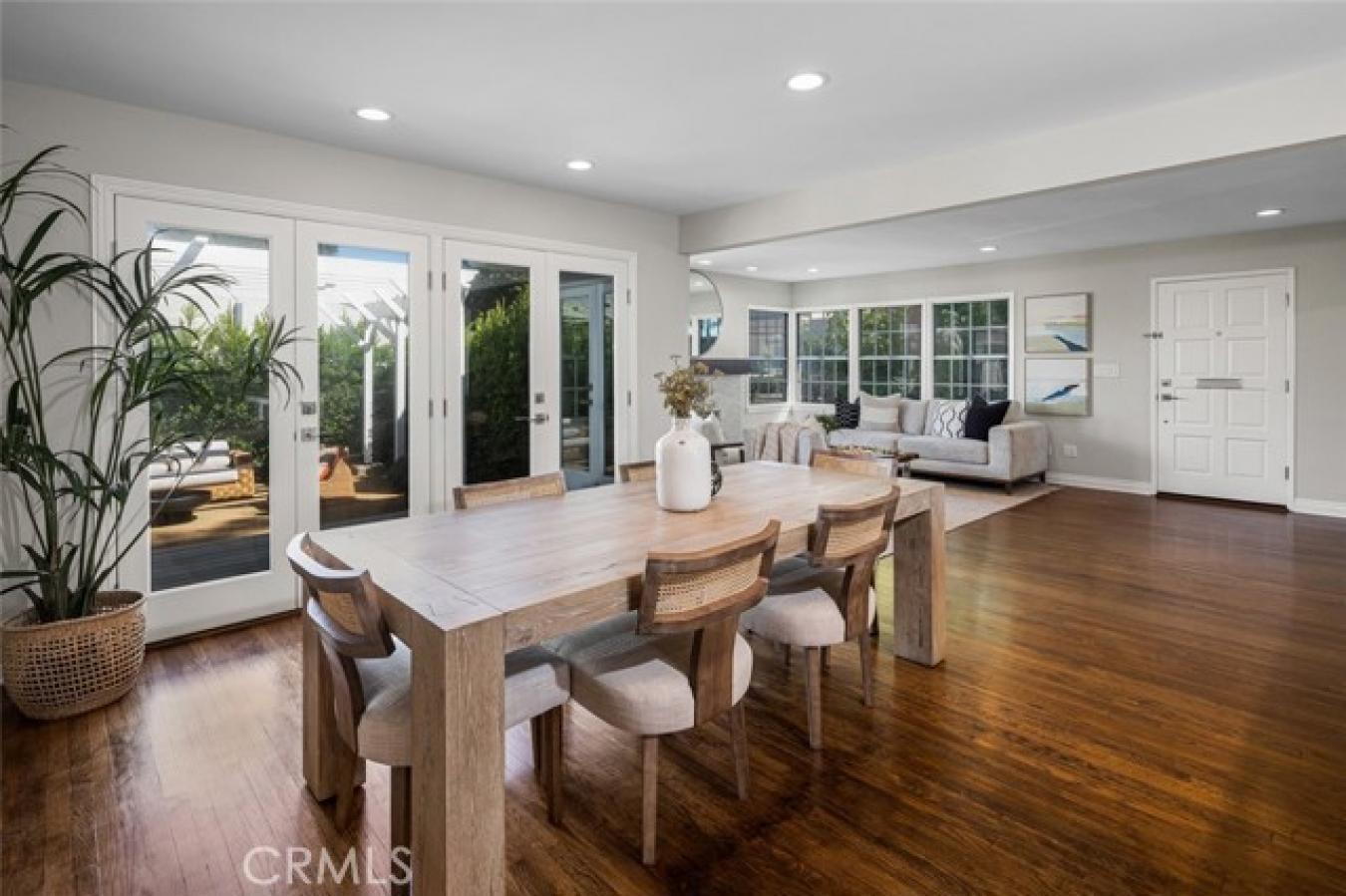 Long Beach, Los Angeles, 90808, United States, 2 Bedrooms Bedrooms, ,2 BathroomsBathrooms,Residential,For Sale,1959830