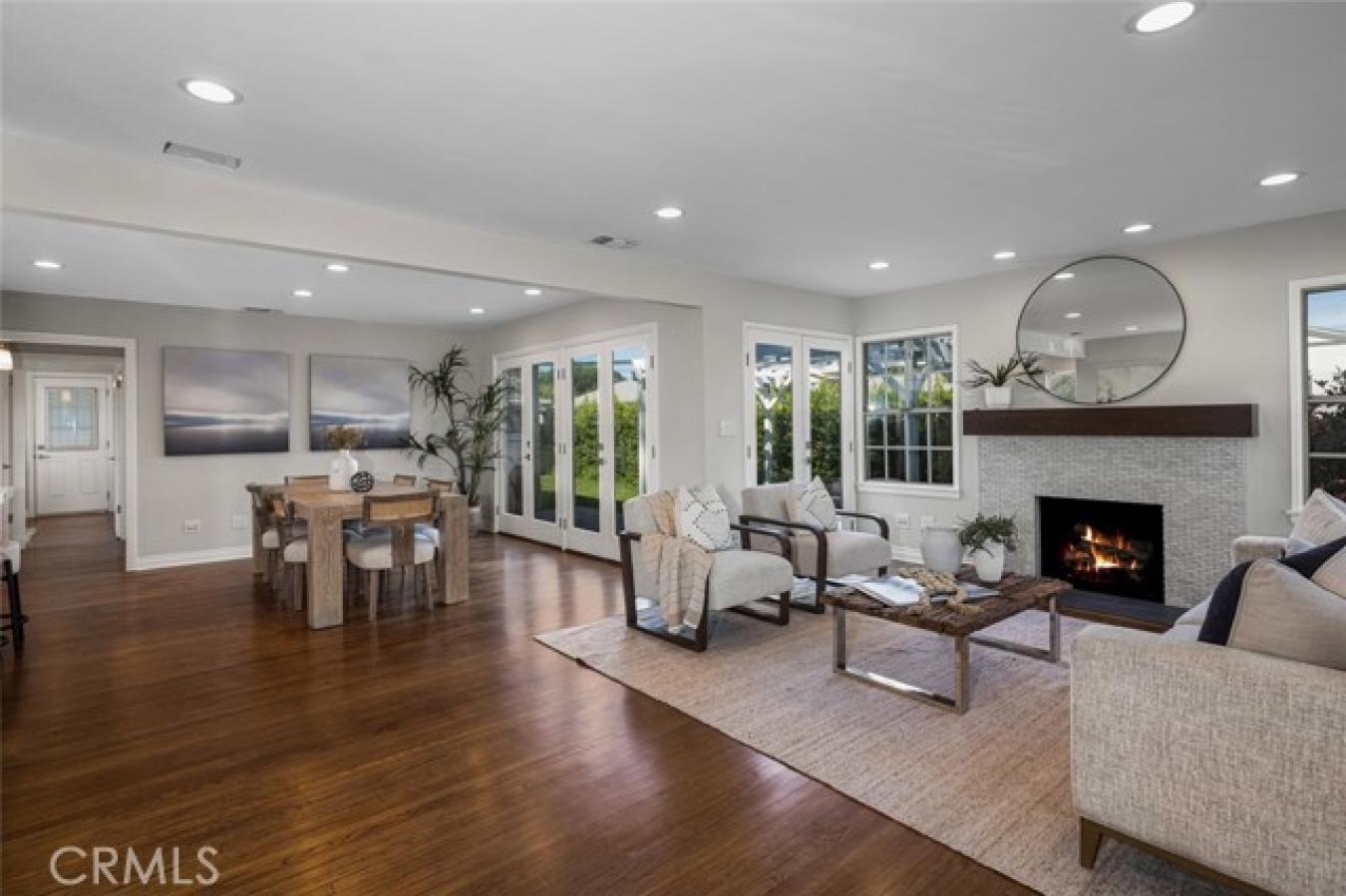 Long Beach, Los Angeles, 90808, United States, 2 Bedrooms Bedrooms, ,2 BathroomsBathrooms,Residential,For Sale,1959830