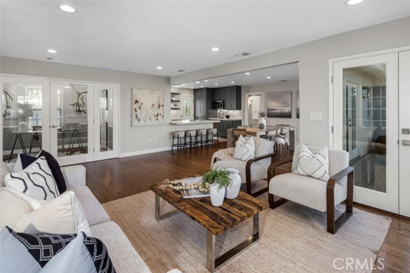 Long Beach, Los Angeles, 90808, United States, 2 Bedrooms Bedrooms, ,2 BathroomsBathrooms,Residential,For Sale,1959830