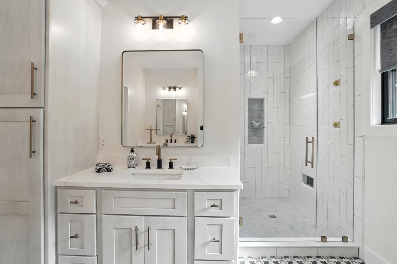 Lansing, North Carolina, 28643, United States, 3 Bedrooms Bedrooms, ,4 BathroomsBathrooms,Residential,For Sale,1973505