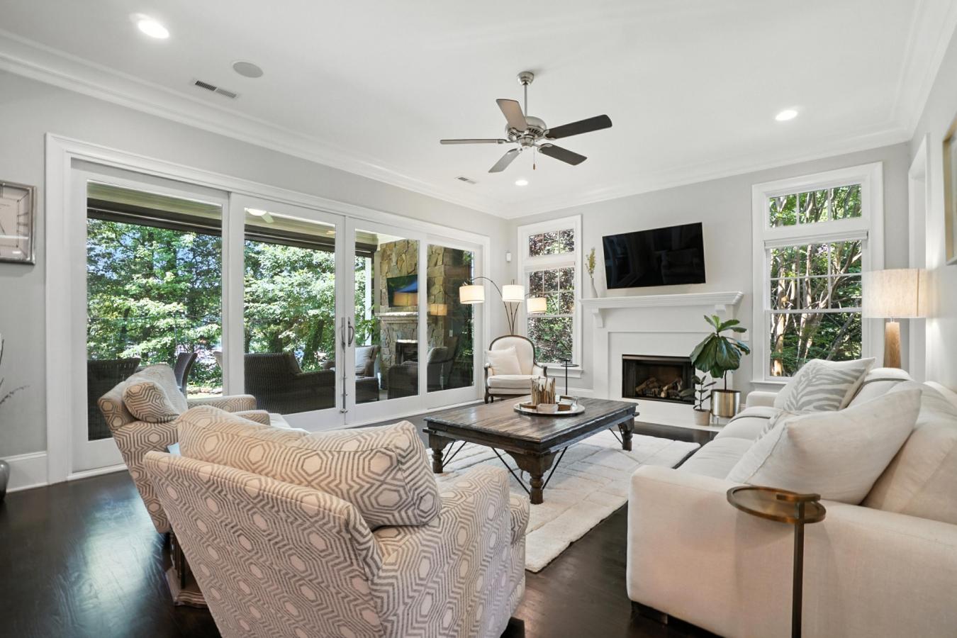 Cornelius, Mecklenburg, 28031, United States, 4 Bedrooms Bedrooms, ,4 BathroomsBathrooms,Residential,For Sale,1969823