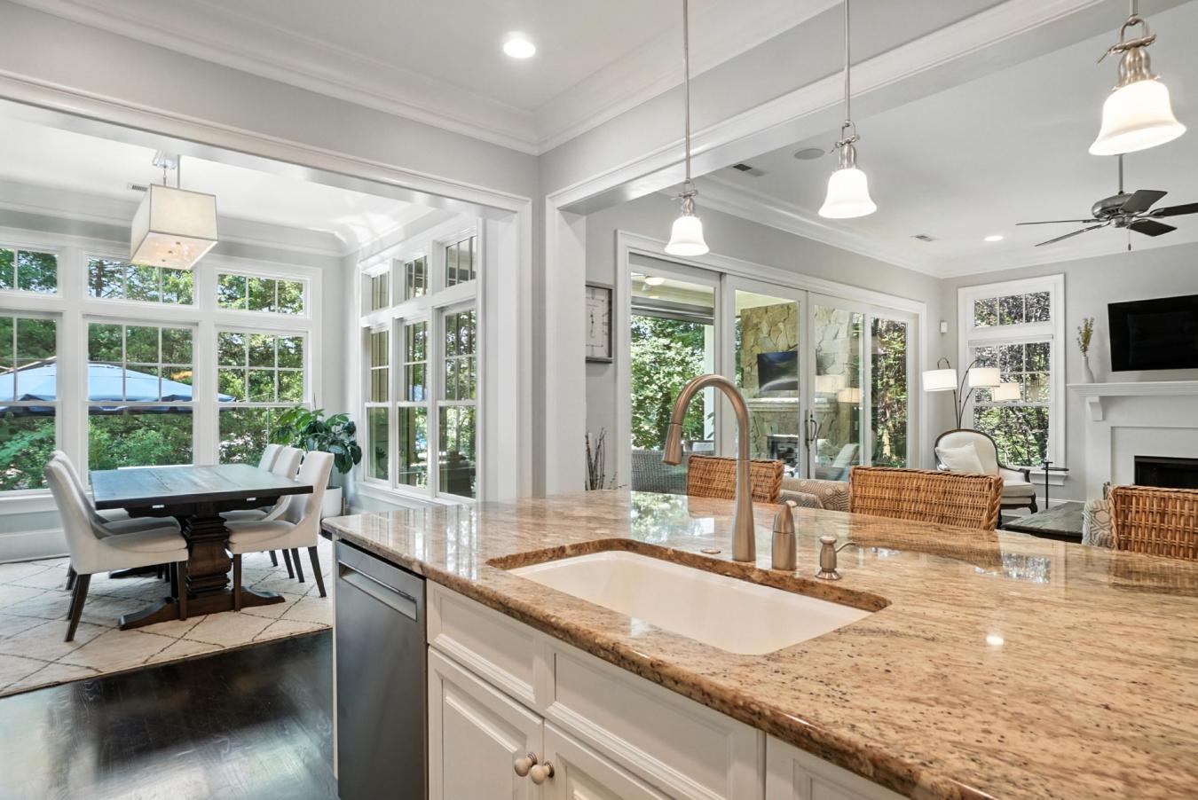 Cornelius, Mecklenburg, 28031, United States, 4 Bedrooms Bedrooms, ,4 BathroomsBathrooms,Residential,For Sale,1969823