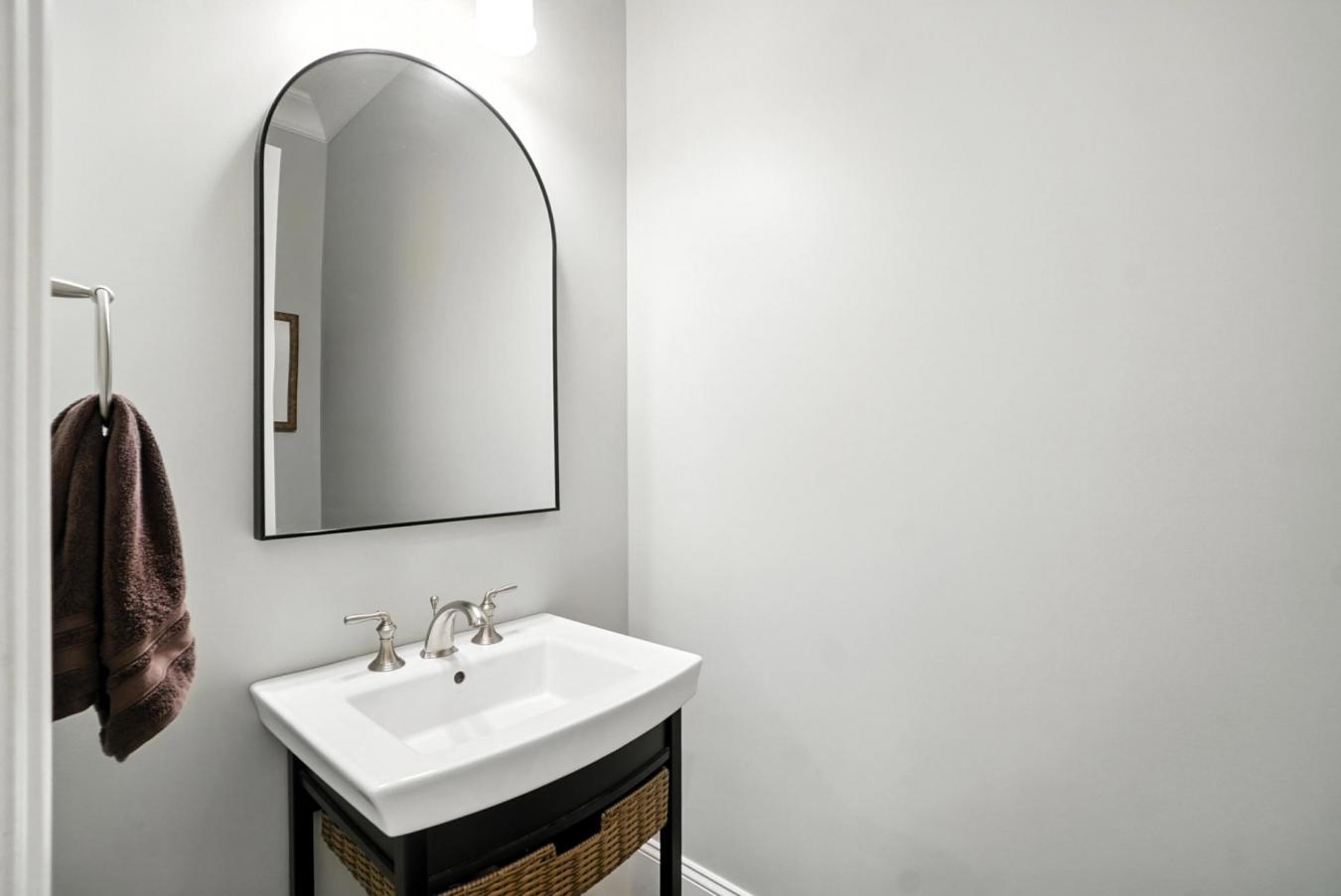 Cornelius, Mecklenburg, 28031, United States, 4 Bedrooms Bedrooms, ,4 BathroomsBathrooms,Residential,For Sale,1969823