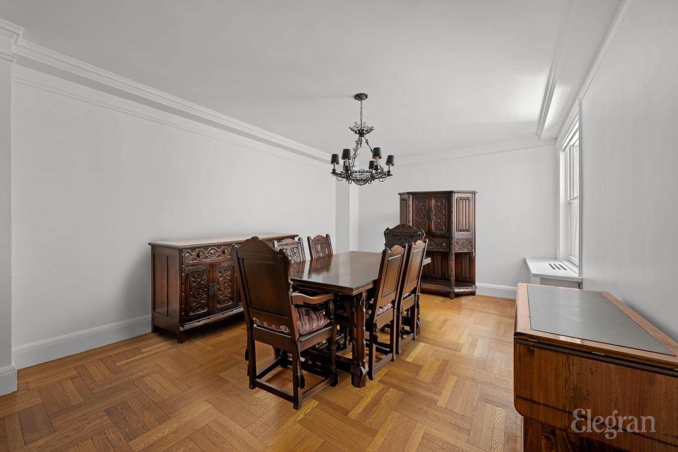 New York, New York, 10024, United States, 3 Bedrooms Bedrooms, ,2 BathroomsBathrooms,Residential,For Sale,1959825