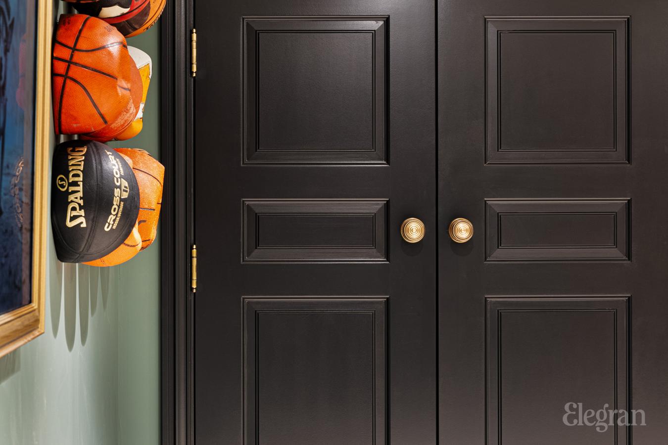 New York, New York, 10011, United States, 4 Bedrooms Bedrooms, ,4 BathroomsBathrooms,Residential,For Sale,1959826