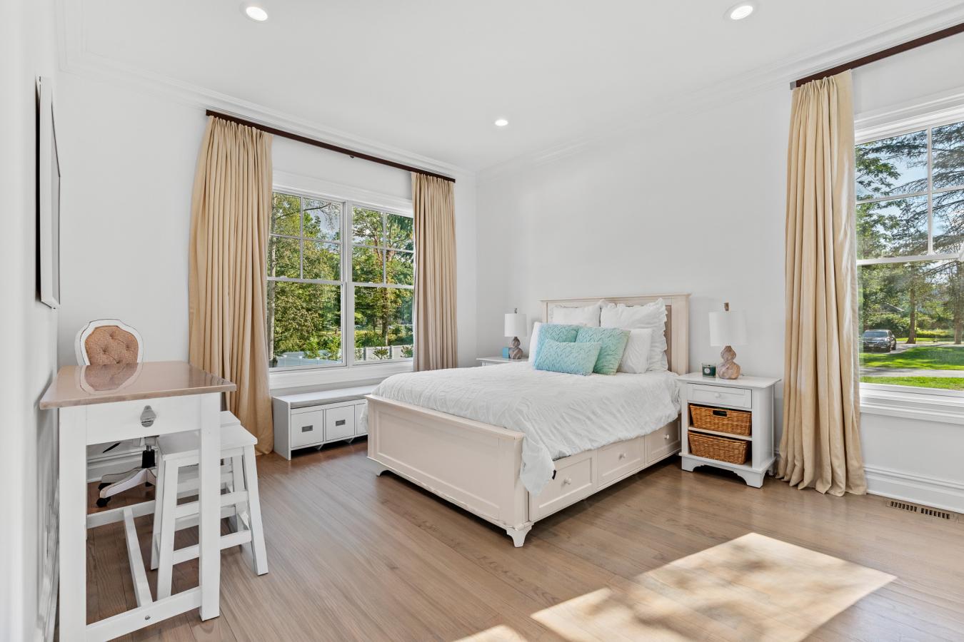 Short Hills, New Jersey, 07078, United States, 6 Bedrooms Bedrooms, ,6 BathroomsBathrooms,Residential,For Sale,1959827