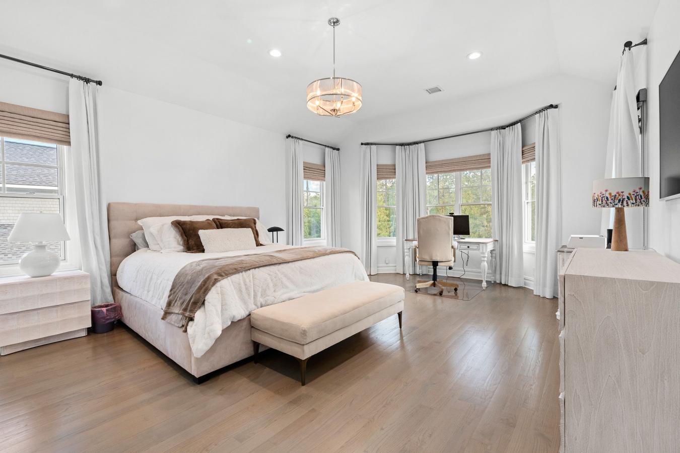 Short Hills, New Jersey, 07078, United States, 6 Bedrooms Bedrooms, ,6 BathroomsBathrooms,Residential,For Sale,1959827