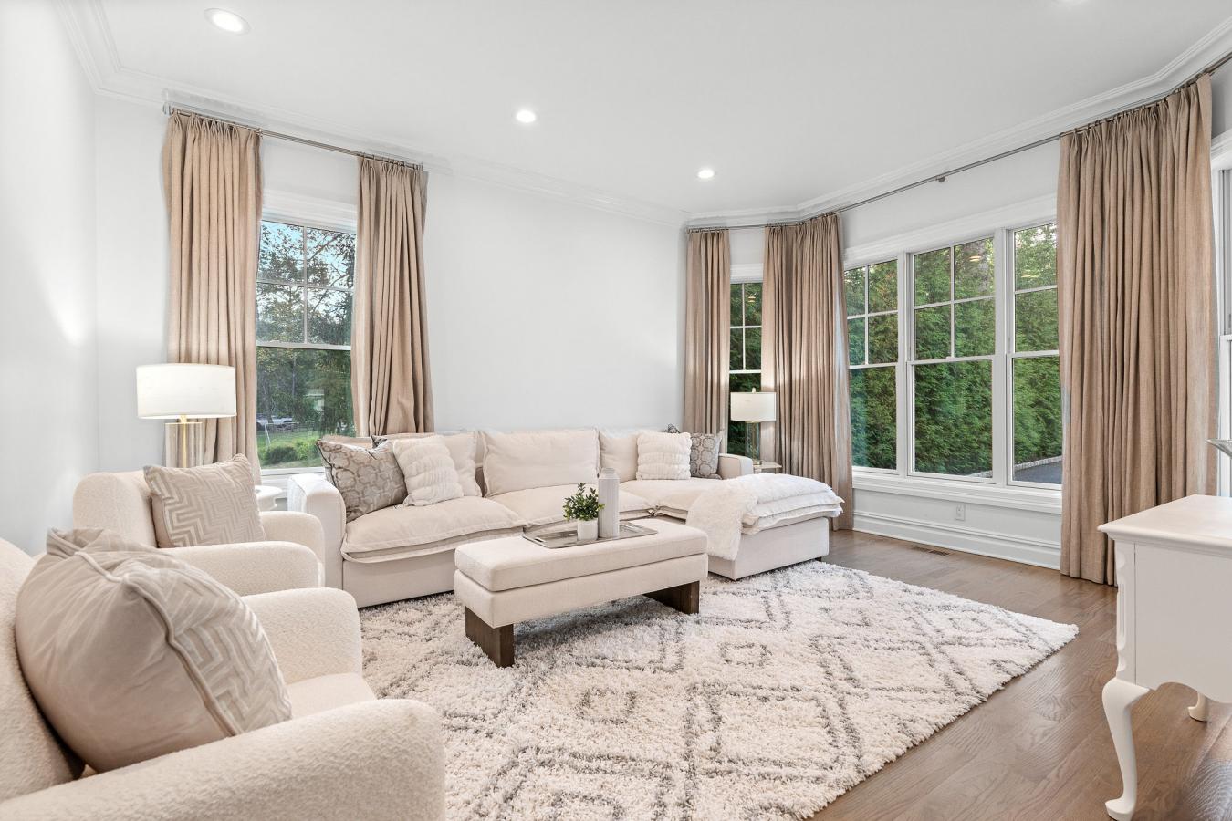 Short Hills, New Jersey, 07078, United States, 6 Bedrooms Bedrooms, ,6 BathroomsBathrooms,Residential,For Sale,1959827