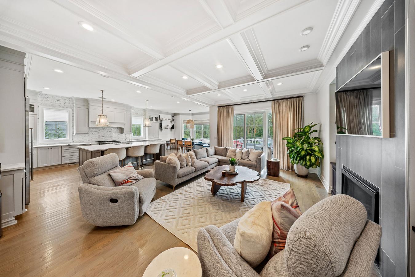 Short Hills, New Jersey, 07078, United States, 6 Bedrooms Bedrooms, ,6 BathroomsBathrooms,Residential,For Sale,1959827