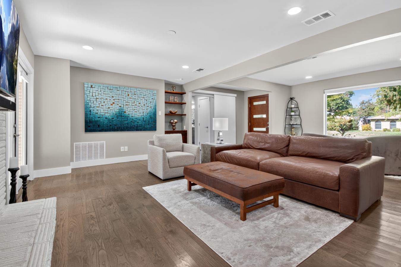 Dallas, Texas, 75231, United States, 4 Bedrooms Bedrooms, ,3 BathroomsBathrooms,Residential,For Sale,1960326