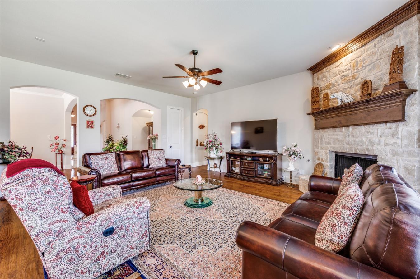 The Colony, Denton, 75056, United States, 3 Bedrooms Bedrooms, ,2 BathroomsBathrooms,Residential,For Sale,1959824