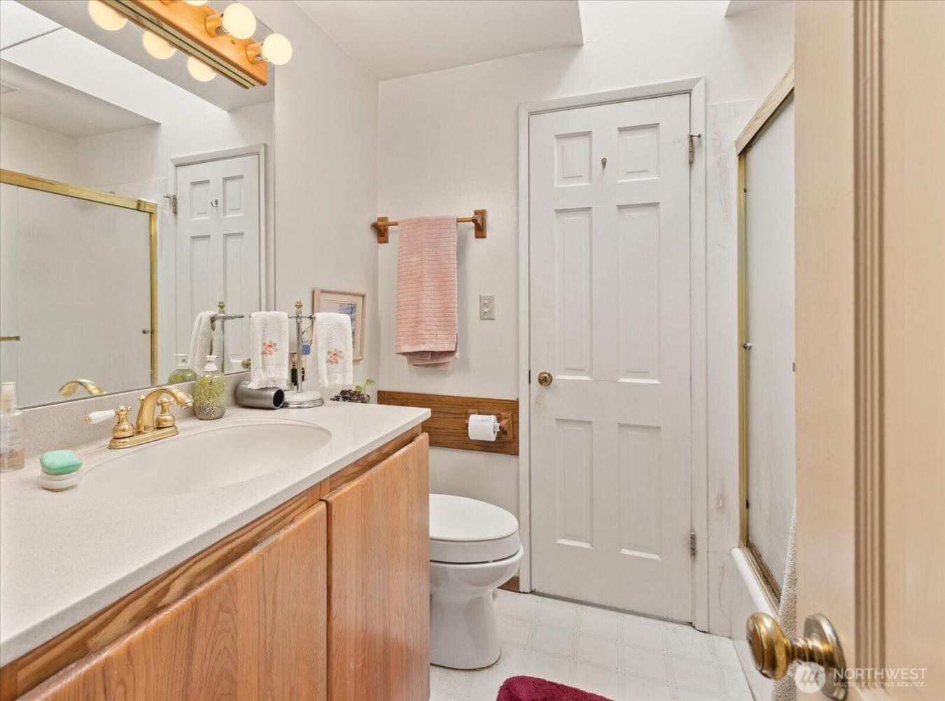 Bellevue, King, 98005, United States, 6 Bedrooms Bedrooms, ,2 BathroomsBathrooms,Residential,For Sale,1960325