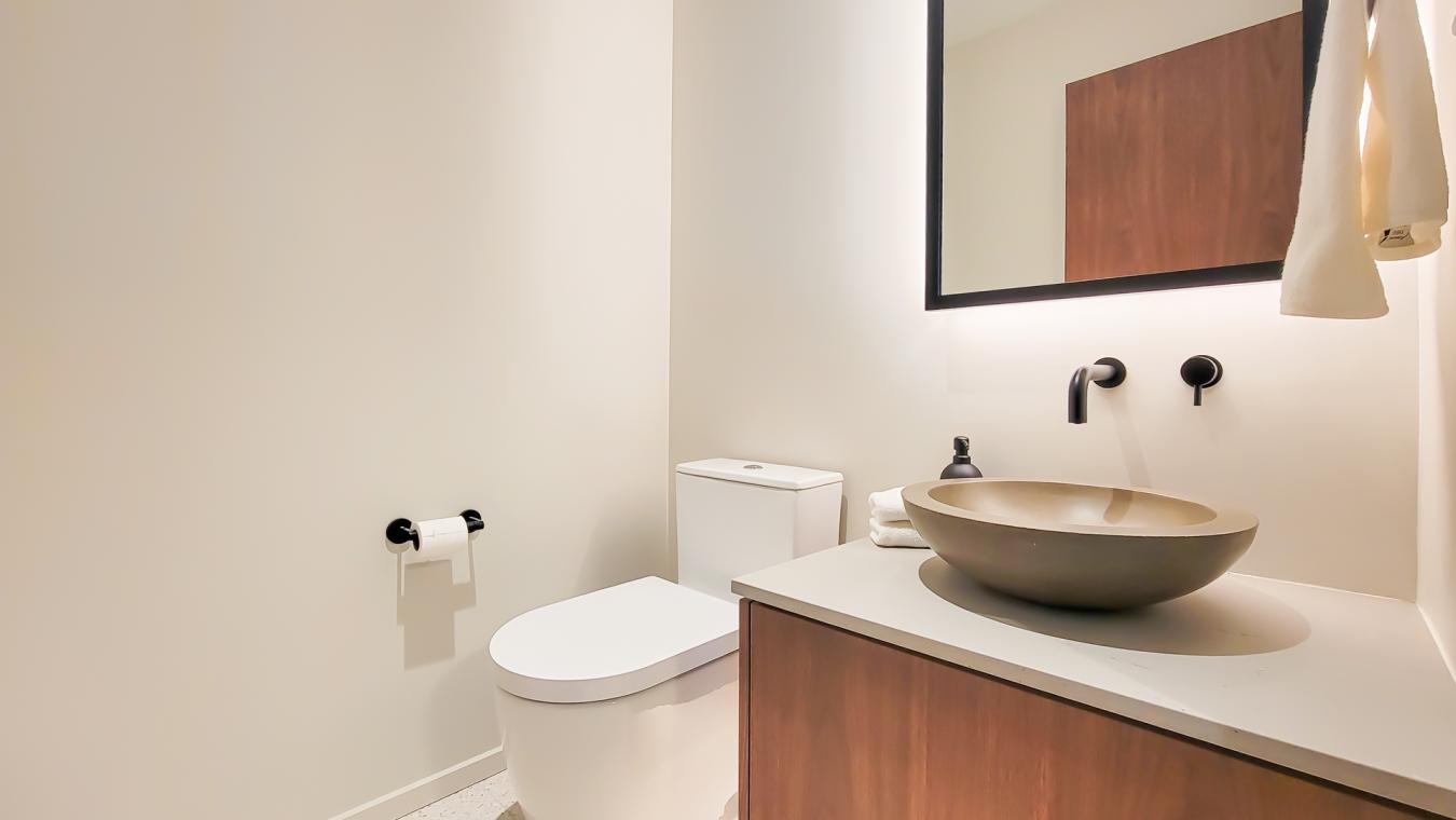 West Vancouver, BC, V7S 3J7, Canada, 2 Bedrooms Bedrooms, ,2 BathroomsBathrooms,Residential,For Sale,1960323