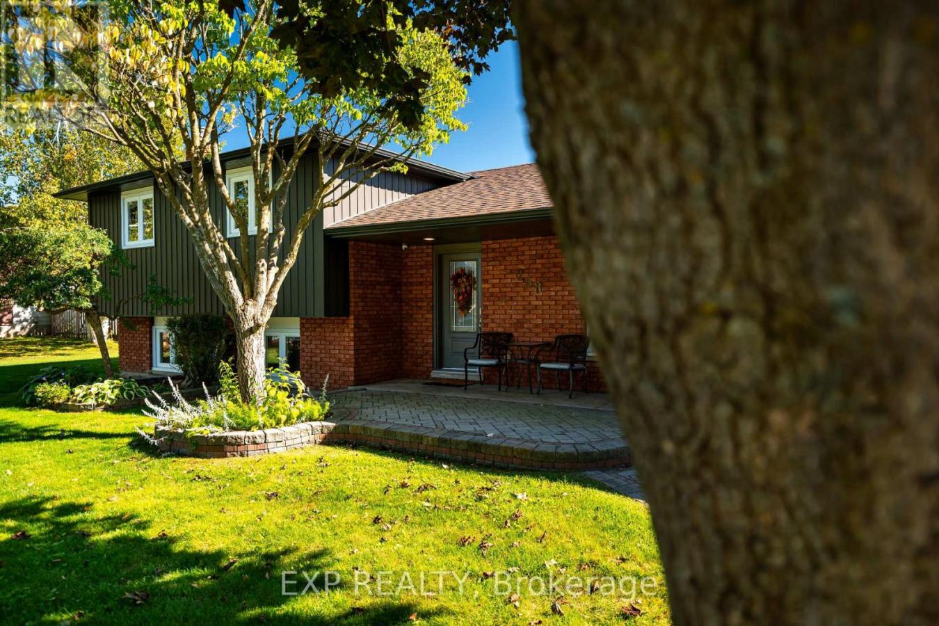 Innisfil (Stroud), ON, L9S1E7, Canada, 3 Bedrooms Bedrooms, ,2 BathroomsBathrooms,Residential,For Sale,1960322