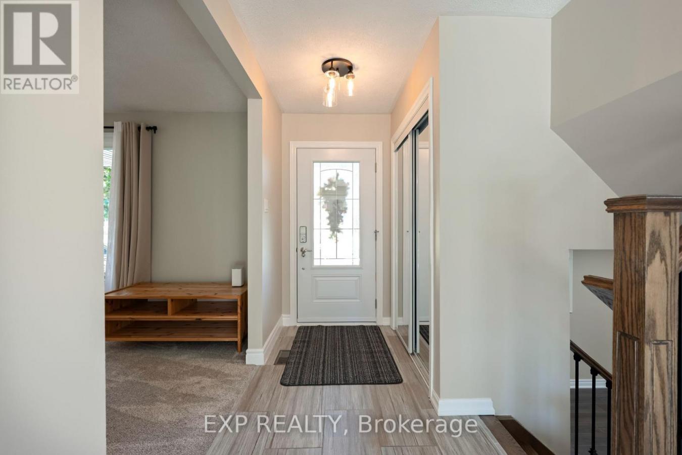 Innisfil (Stroud), ON, L9S1E7, Canada, 3 Bedrooms Bedrooms, ,2 BathroomsBathrooms,Residential,For Sale,1960322