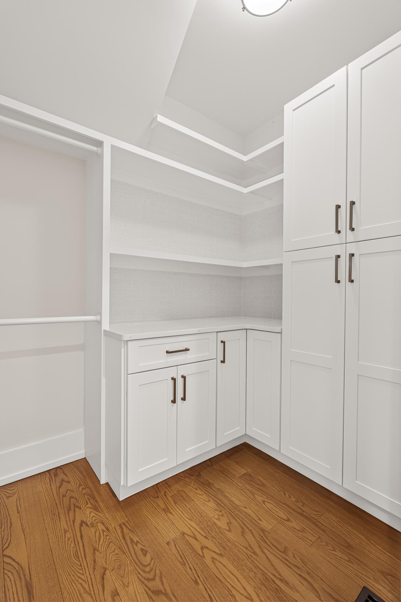 Madison, New Jersey, 07940, United States, 6 Bedrooms Bedrooms, ,5 BathroomsBathrooms,Residential,For Sale,1960317