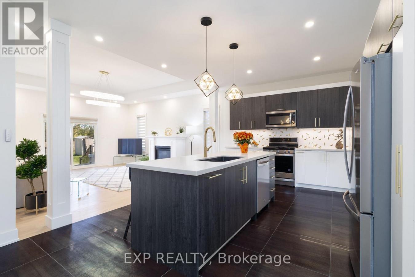 Georgina, ON, L4P0S2, Canada, 3 Bedrooms Bedrooms, ,Residential,For Sale,1960315