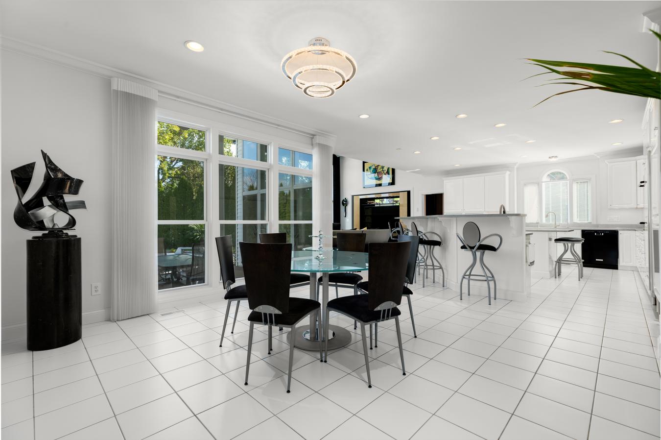 Town and Country, St. Louis, 63131, United States, 5 Bedrooms Bedrooms, ,5 BathroomsBathrooms,Residential,For Sale,1960314