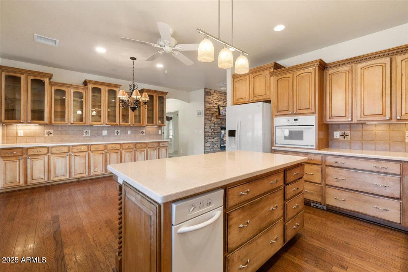 Prescott, Yavapai, 86305, United States, 3 Bedrooms Bedrooms, ,3 BathroomsBathrooms,Residential,For Sale,1960312