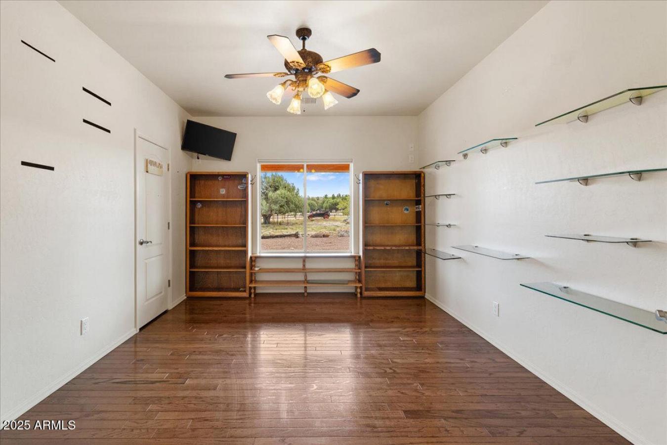 Prescott, Yavapai, 86305, United States, 3 Bedrooms Bedrooms, ,3 BathroomsBathrooms,Residential,For Sale,1960312