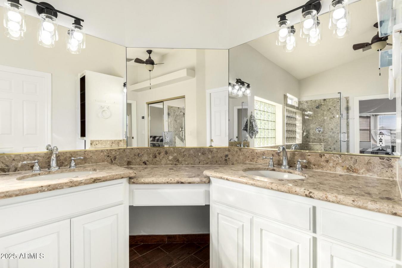 Mesa, Maricopa, 85213, United States, 6 Bedrooms Bedrooms, ,4 BathroomsBathrooms,Residential,For Sale,1962117