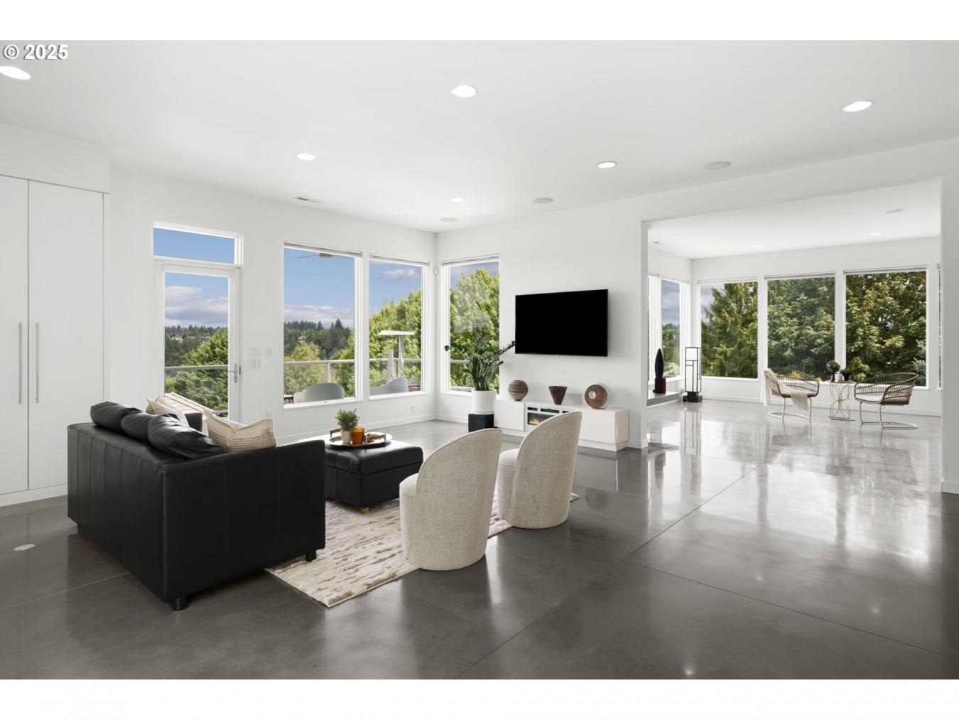 Vancouver, Clark, 98685, United States, 5 Bedrooms Bedrooms, ,4 BathroomsBathrooms,Residential,For Sale,1962109