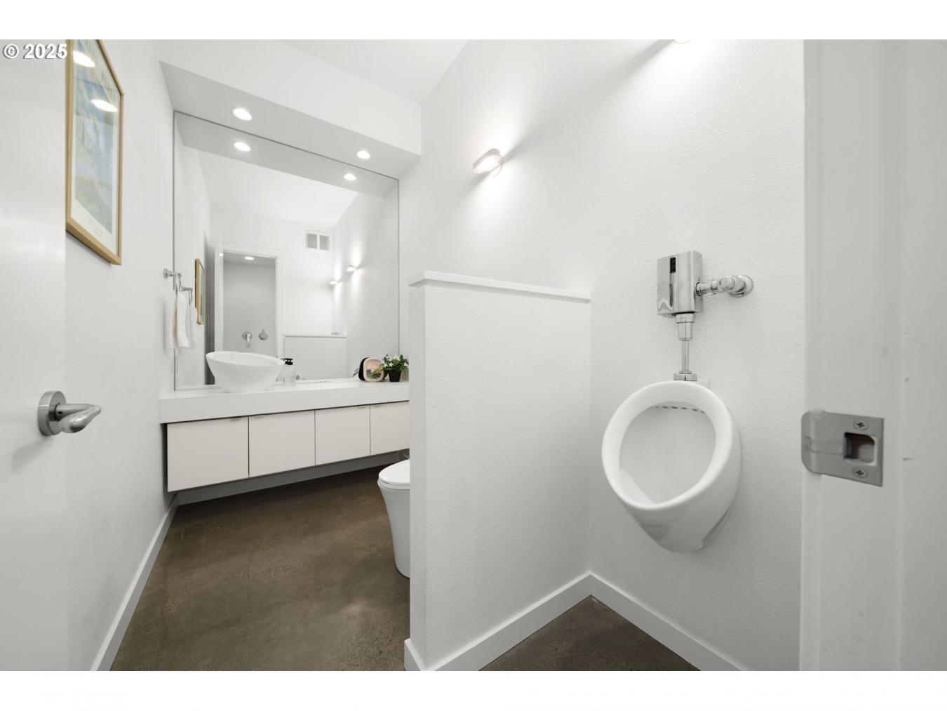 Vancouver, Clark, 98685, United States, 5 Bedrooms Bedrooms, ,4 BathroomsBathrooms,Residential,For Sale,1962109