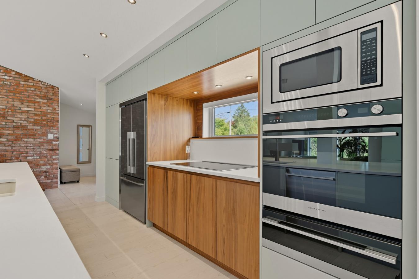 Canton Hatley, Eastern Townships, J0B 2C0, Canada, 4 Bedrooms Bedrooms, ,3 BathroomsBathrooms,Residential,For Sale,1962108