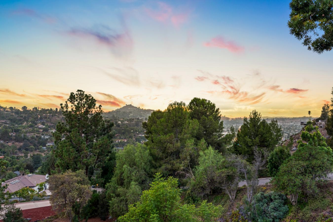 El Cajon, San Diego, 92020, United States, 5 Bedrooms Bedrooms, ,2 BathroomsBathrooms,Residential,For Sale,1962107