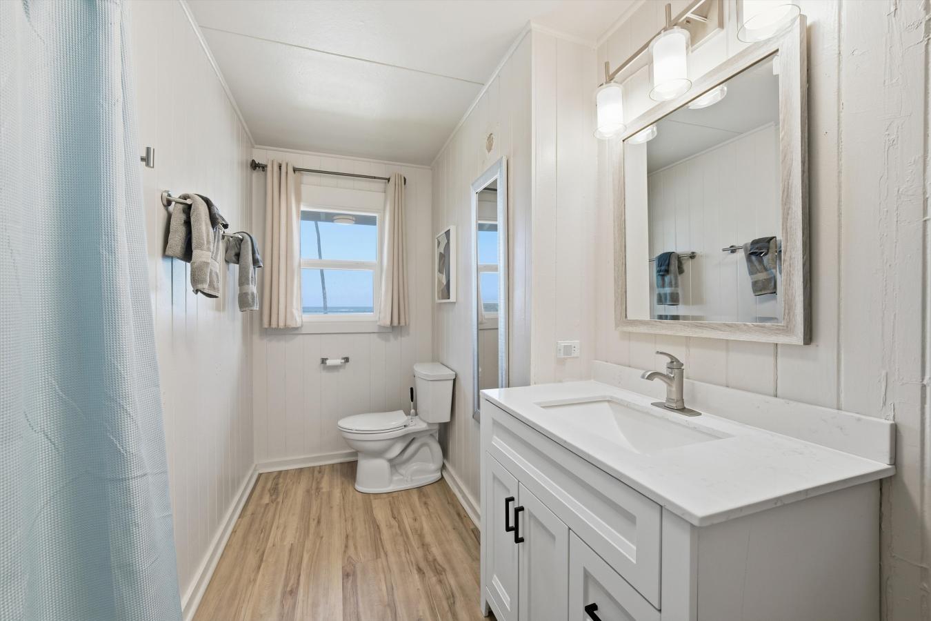 Honolulu, Honolulu, 96791, United States, 2 Bedrooms Bedrooms, ,1 BathroomBathrooms,Residential,For Sale,1967474