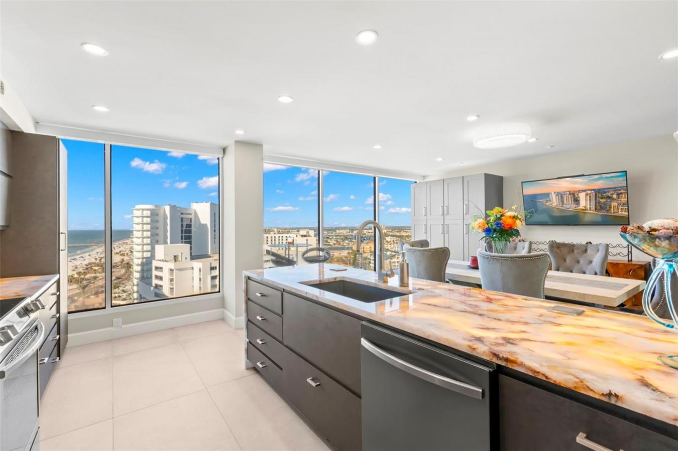 CLEARWATER BEACH, Pinellas, 33767, United States, 3 Bedrooms Bedrooms, ,3 BathroomsBathrooms,Residential,For Sale,1962104