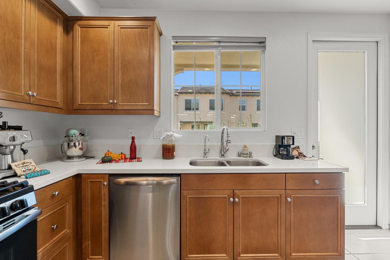 Camarillo, California, 93010, United States, 4 Bedrooms Bedrooms, ,3 BathroomsBathrooms,Residential,For Sale,1962102