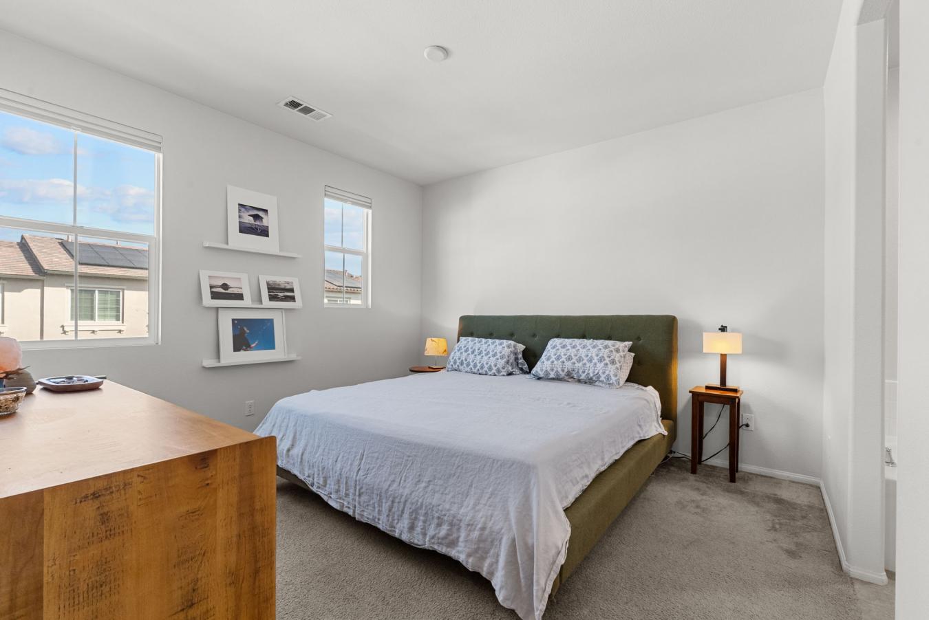 Camarillo, California, 93010, United States, 4 Bedrooms Bedrooms, ,3 BathroomsBathrooms,Residential,For Sale,1962102