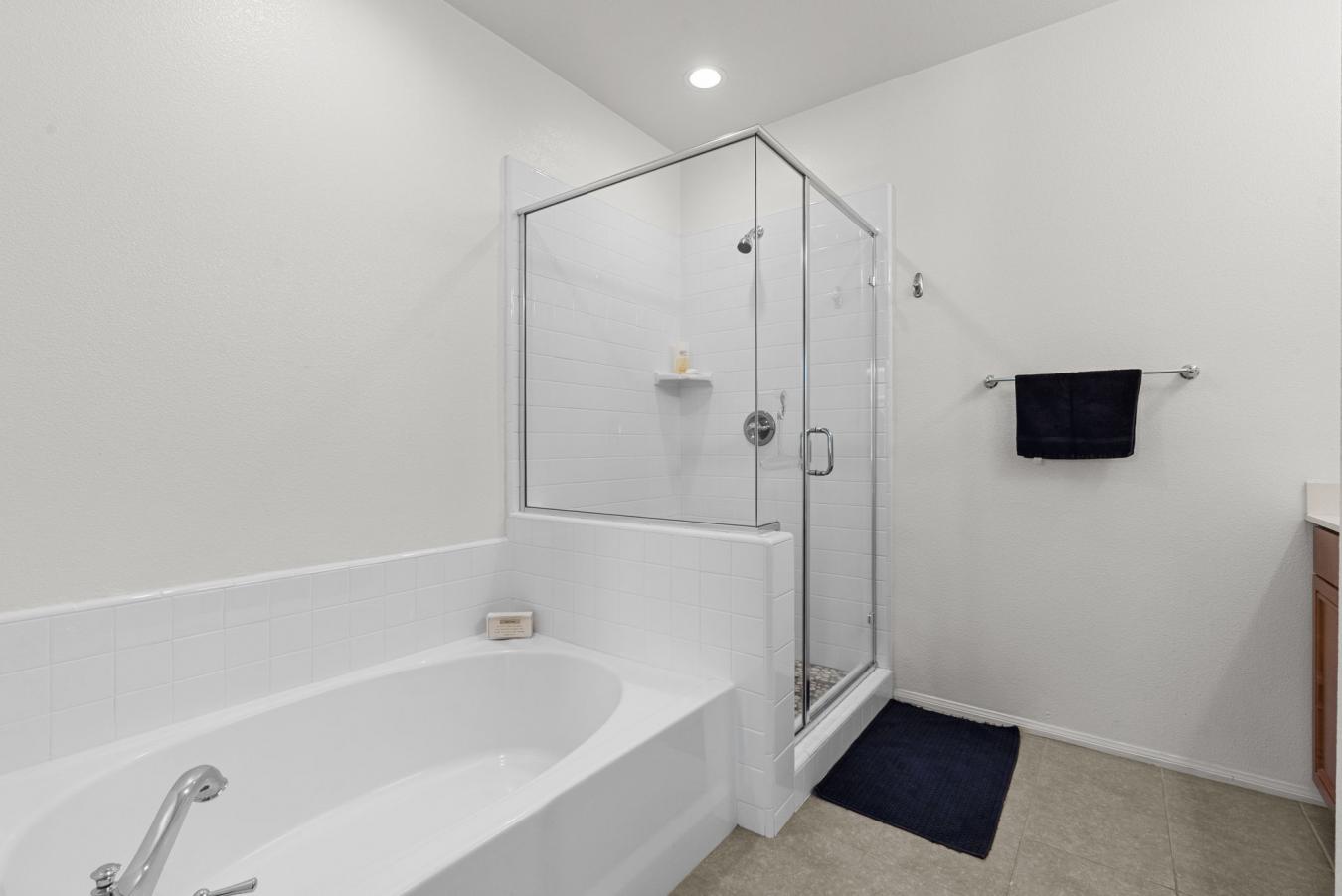 Camarillo, California, 93010, United States, 4 Bedrooms Bedrooms, ,3 BathroomsBathrooms,Residential,For Sale,1962102