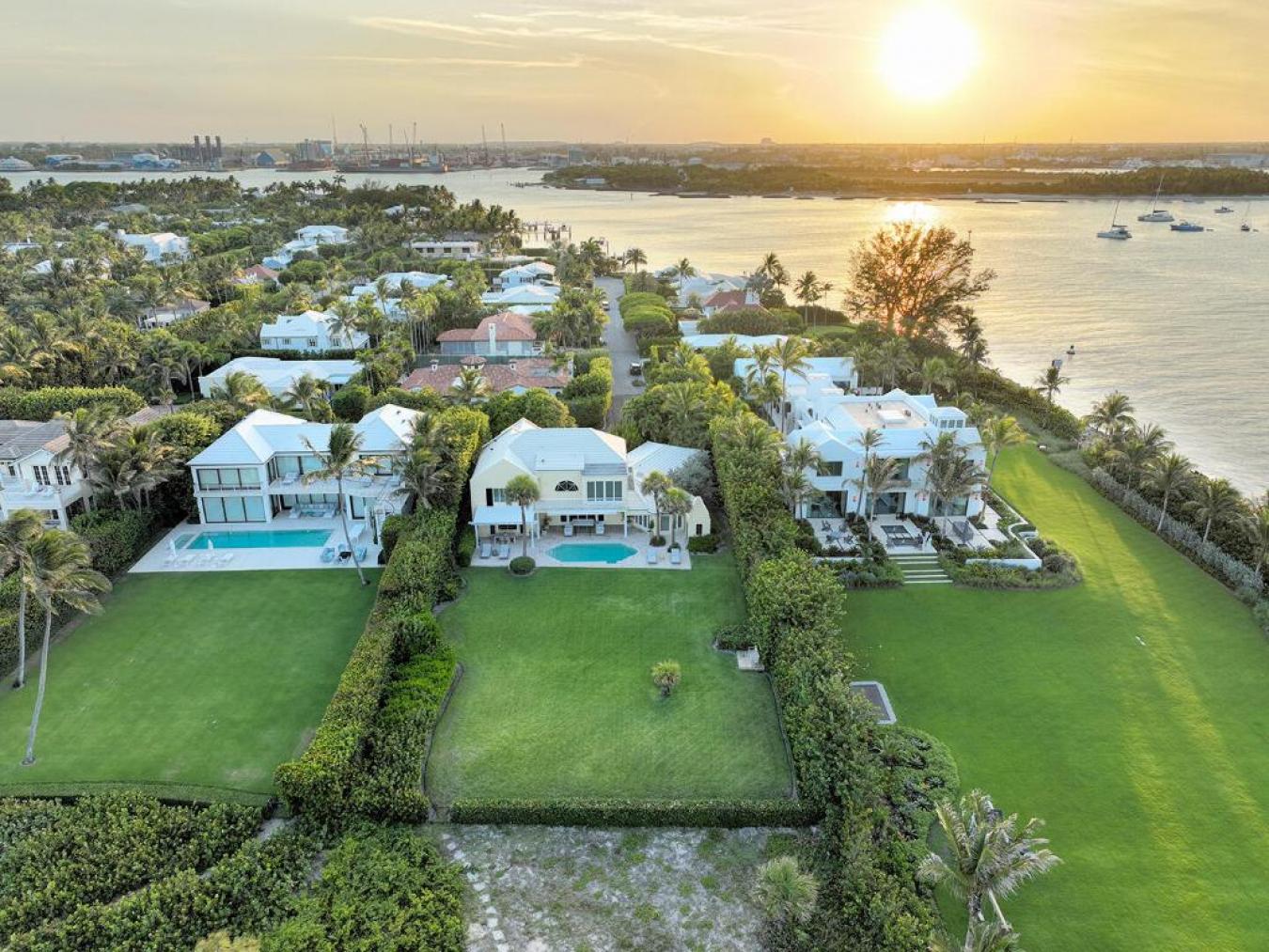 Palm Beach, Florida, 33480, United States, 6 Bedrooms Bedrooms, ,7 BathroomsBathrooms,Residential,For Sale,1962100