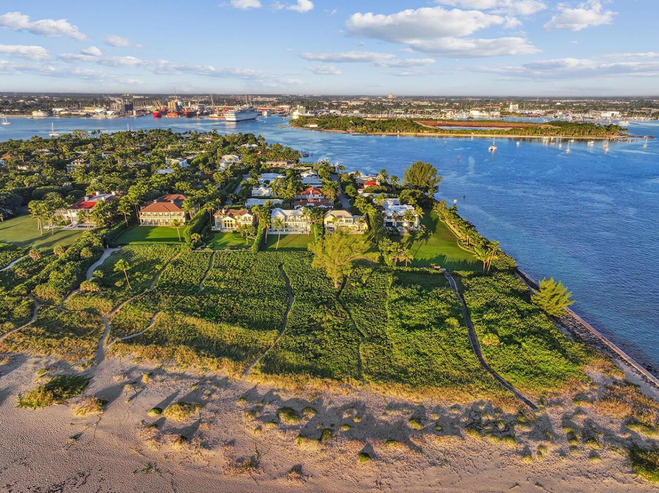 Palm Beach, Florida, 33480, United States, 6 Bedrooms Bedrooms, ,7 BathroomsBathrooms,Residential,For Sale,1962100