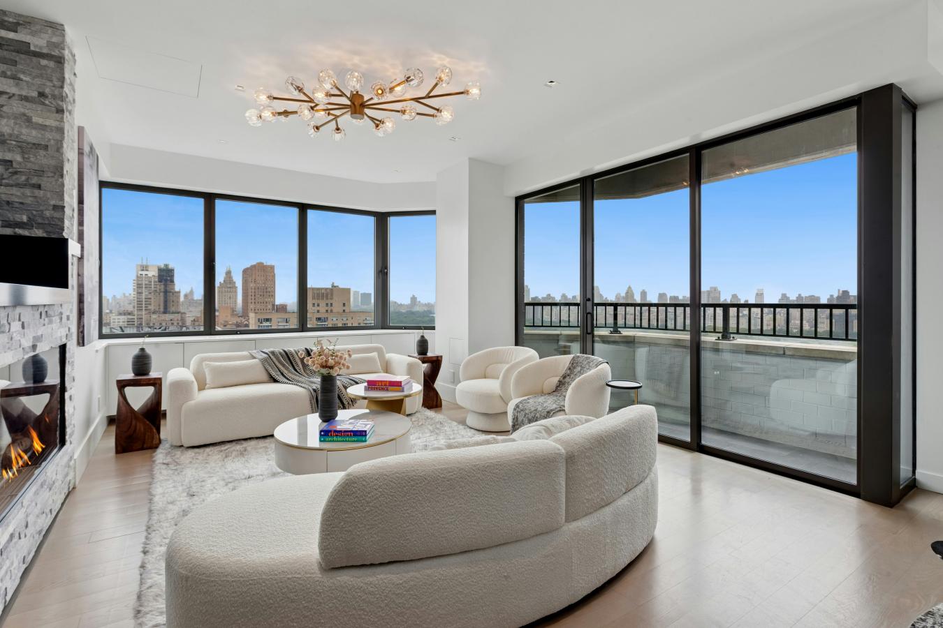 New York, New York, 10023, United States, 4 Bedrooms Bedrooms, ,4 BathroomsBathrooms,Residential,For Sale,1962094