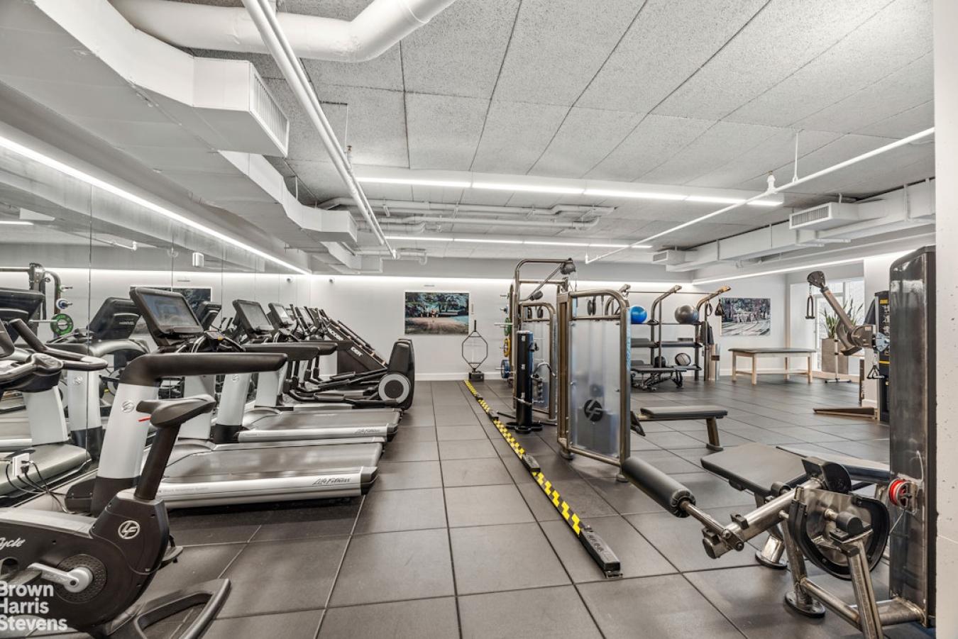 New York, New York, 10028, United States, 3 Bedrooms Bedrooms, ,3 BathroomsBathrooms,Residential,For Sale,1962089