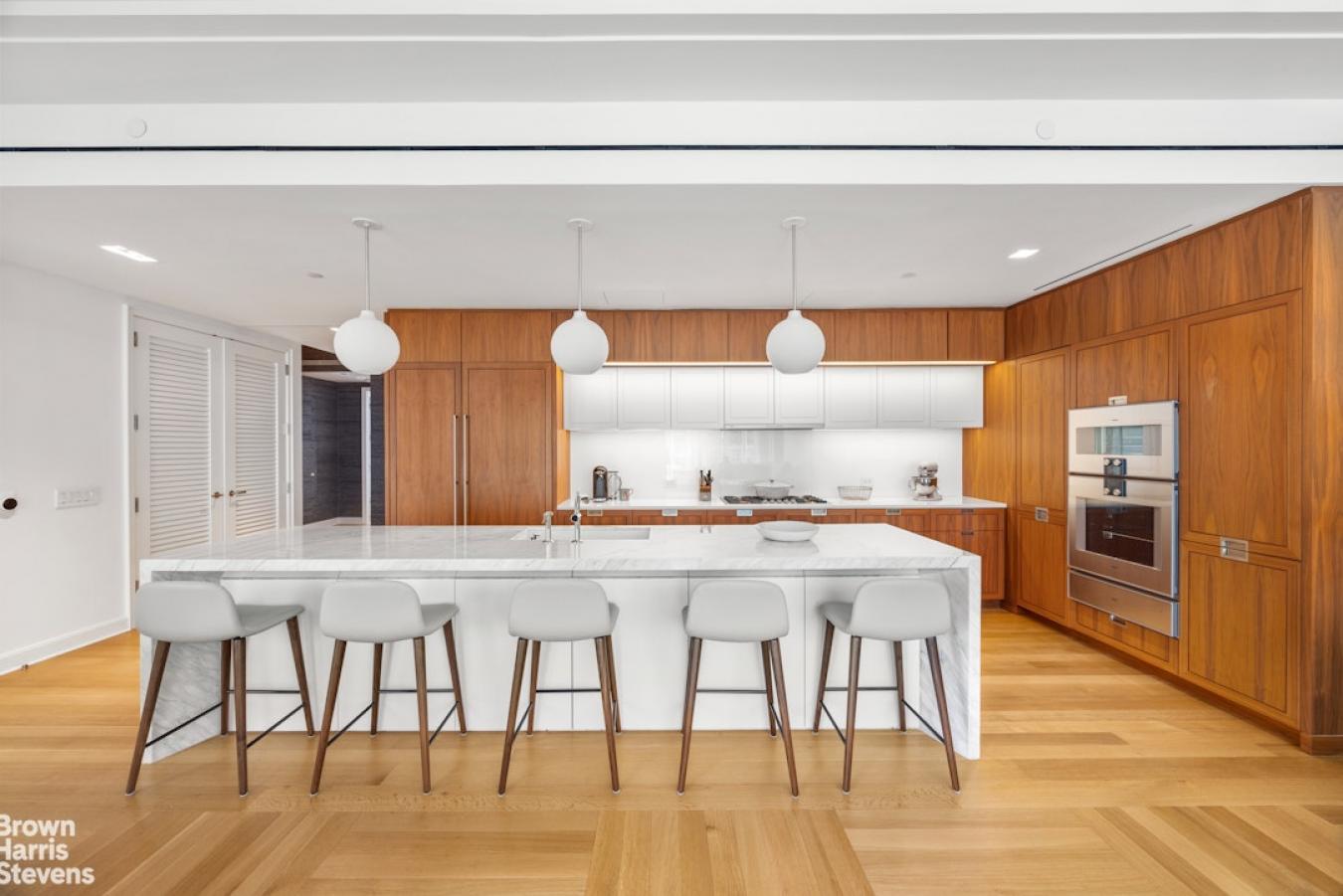 New York, New York, 10028, United States, 3 Bedrooms Bedrooms, ,3 BathroomsBathrooms,Residential,For Sale,1962089