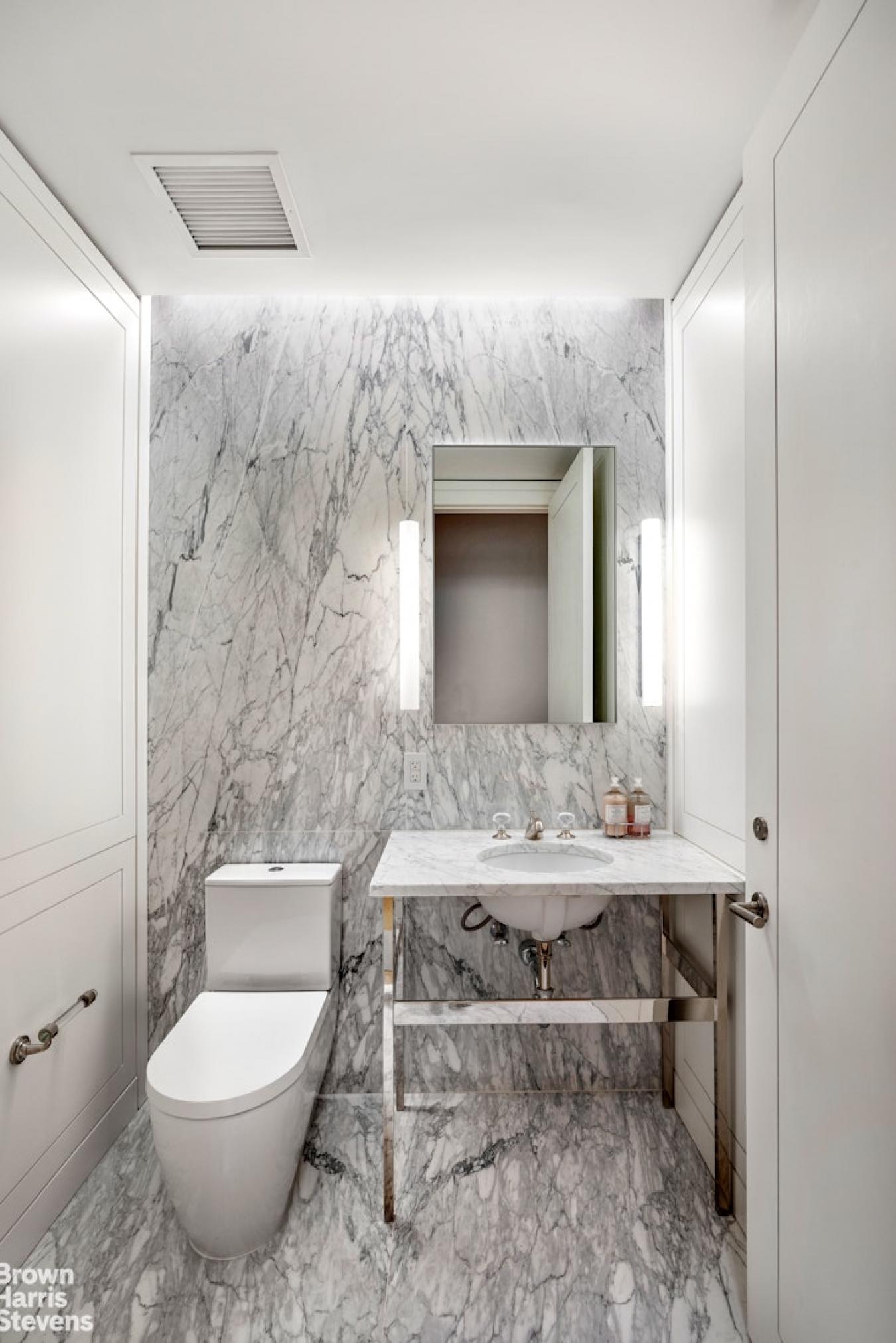 New York, New York, 10028, United States, 3 Bedrooms Bedrooms, ,3 BathroomsBathrooms,Residential,For Sale,1962089