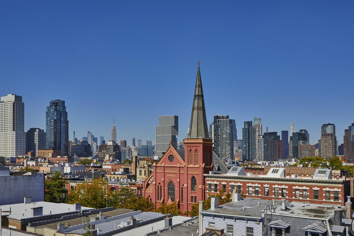 Greenpoint, New York, 11222, United States, 4 Bedrooms Bedrooms, ,3 BathroomsBathrooms,Residential,For Sale,1962087