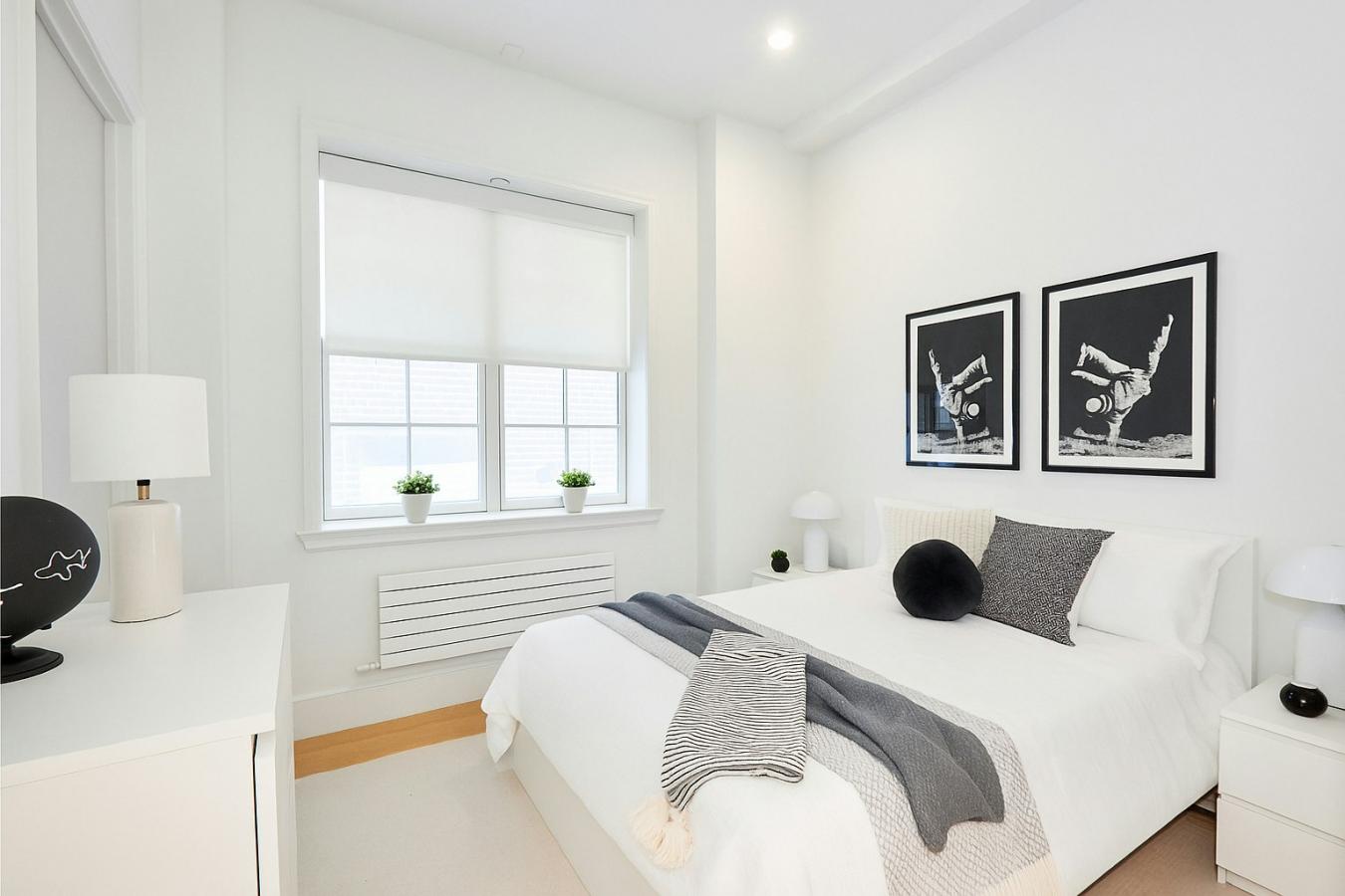 Greenpoint, New York, 11222, United States, 4 Bedrooms Bedrooms, ,3 BathroomsBathrooms,Residential,For Sale,1962087