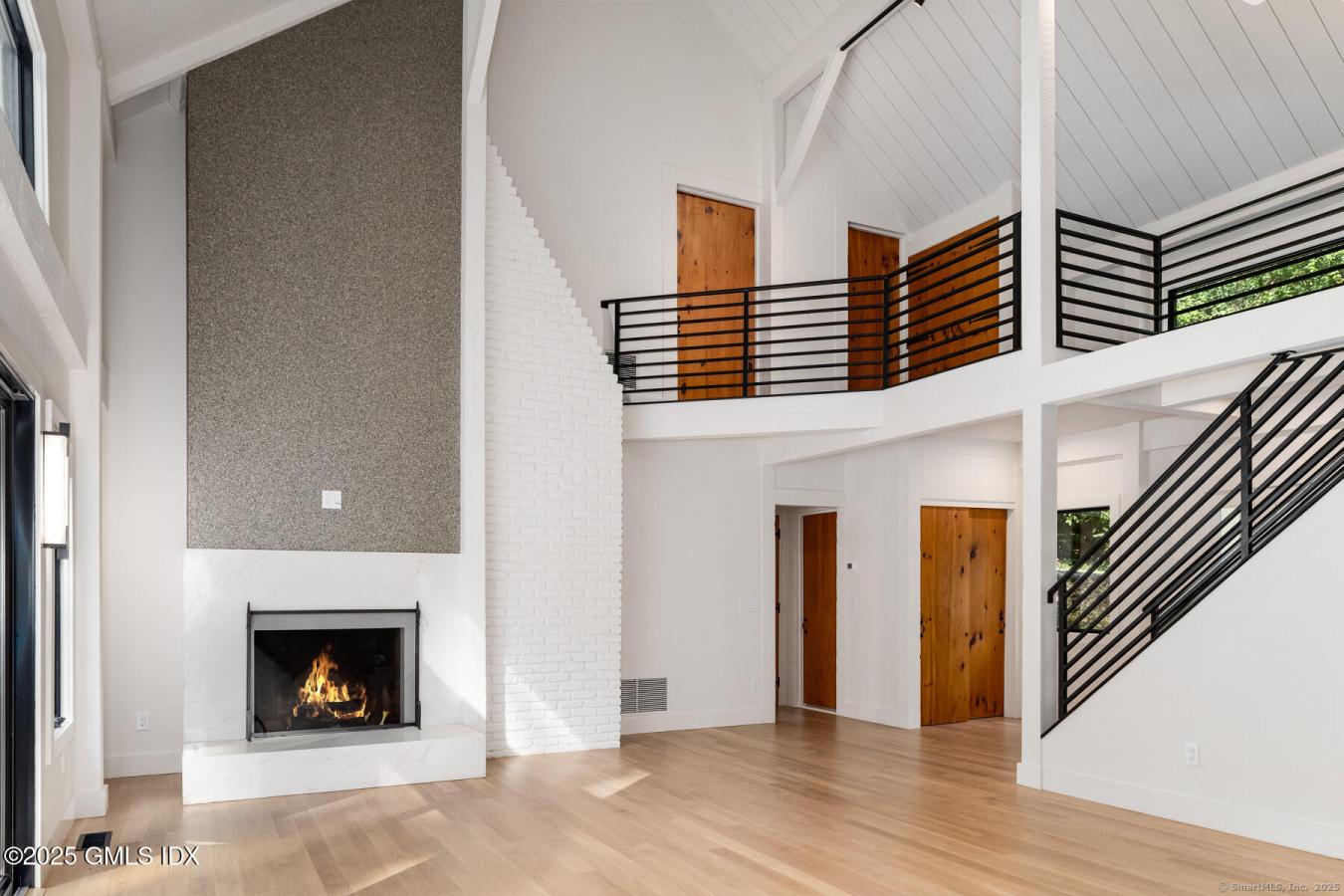 Greenwich, Connecticut, 06830, United States, 3 Bedrooms Bedrooms, ,3 BathroomsBathrooms,Residential,For Sale,1962080