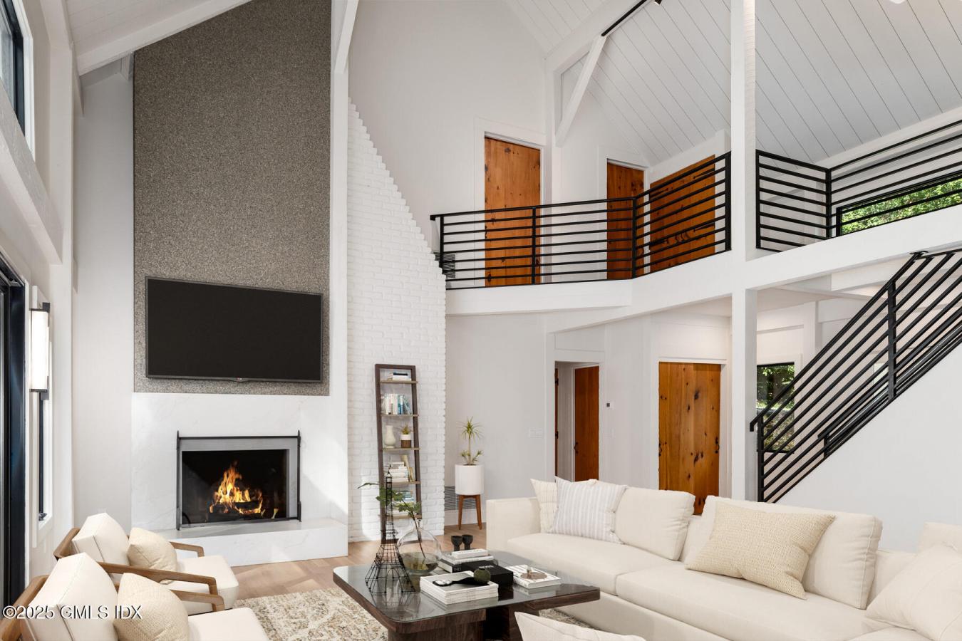 Greenwich, Connecticut, 06830, United States, 3 Bedrooms Bedrooms, ,3 BathroomsBathrooms,Residential,For Sale,1962080