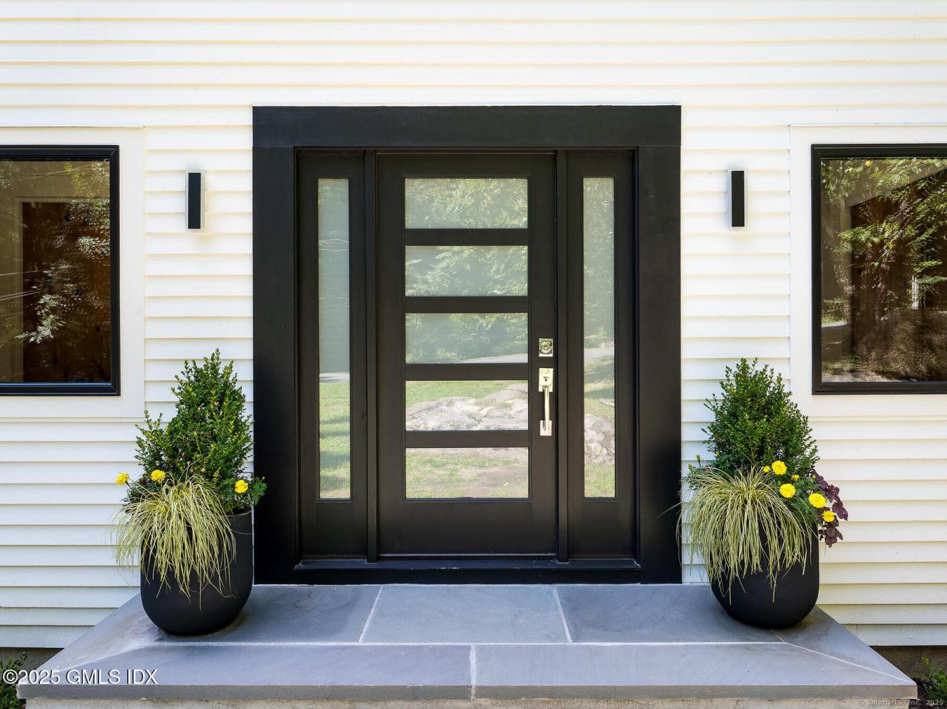 Greenwich, Connecticut, 06830, United States, 3 Bedrooms Bedrooms, ,3 BathroomsBathrooms,Residential,For Sale,1962080