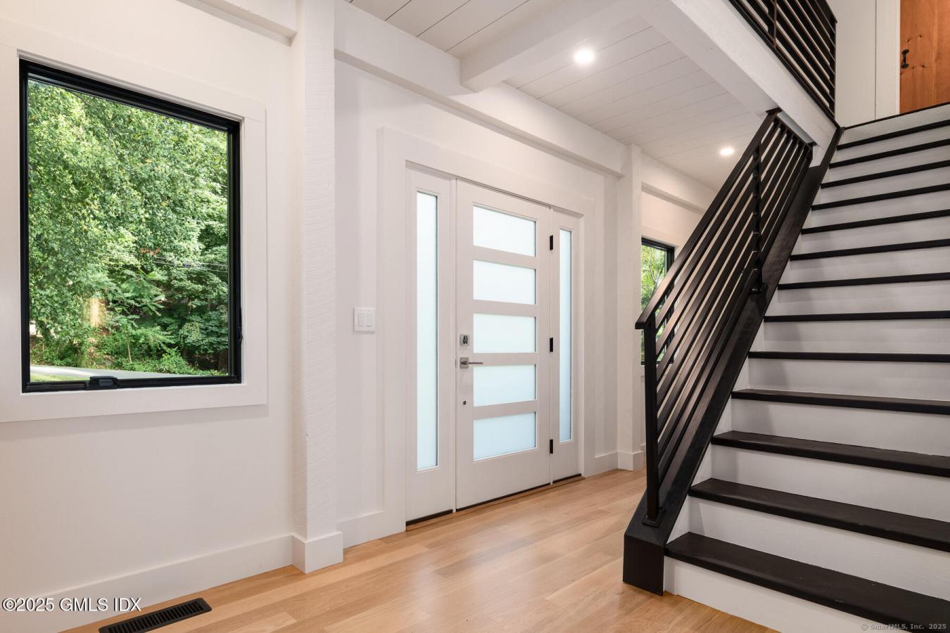 Greenwich, Connecticut, 06830, United States, 3 Bedrooms Bedrooms, ,3 BathroomsBathrooms,Residential,For Sale,1962080