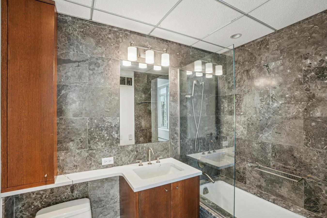 New York, New York, 10022, United States, 2 Bedrooms Bedrooms, ,2 BathroomsBathrooms,Residential,For Sale,1962078