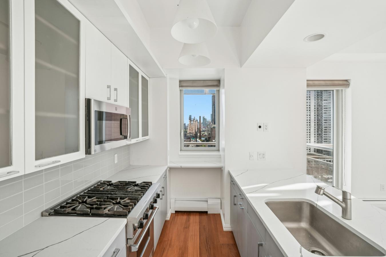 New York, New York, 10022, United States, 2 Bedrooms Bedrooms, ,2 BathroomsBathrooms,Residential,For Sale,1962078