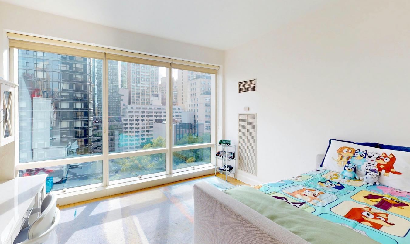 New York, New York, 10017, United States, 2 Bedrooms Bedrooms, ,2 BathroomsBathrooms,Residential,For Sale,1962077